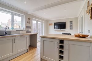 Kitchen/Diner- click for photo gallery